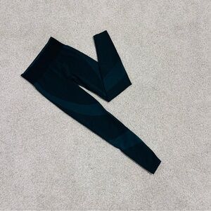 Victoria's Secret Teal and Black Seamless Leggings